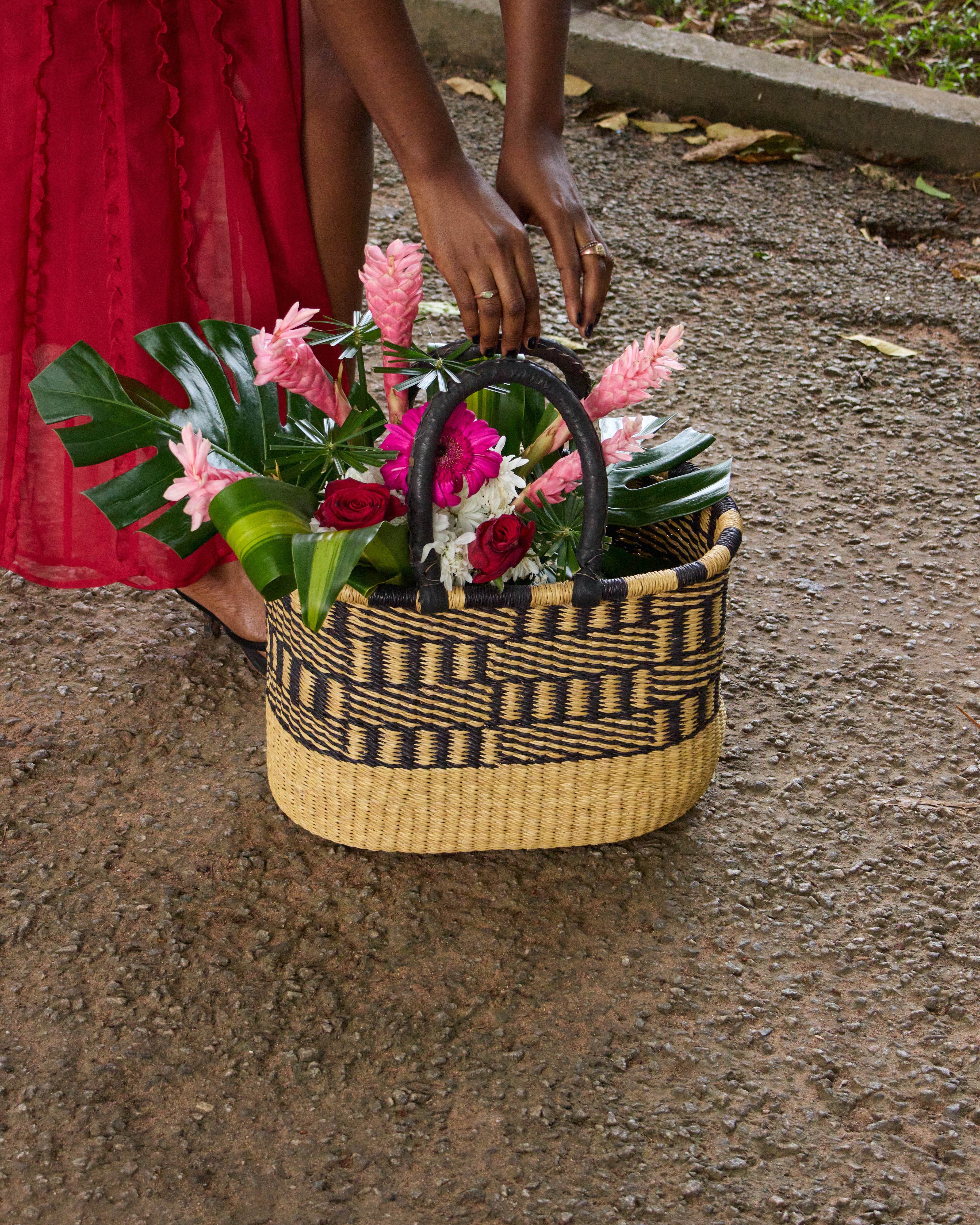 Handwoven Grass Basket<br>Oval Style